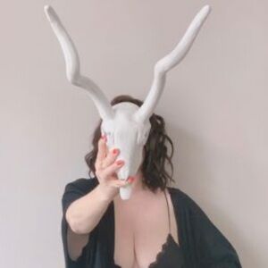 Western Ceramic Bisque White Medium Faux Cow Skull wall Sculpture decorative